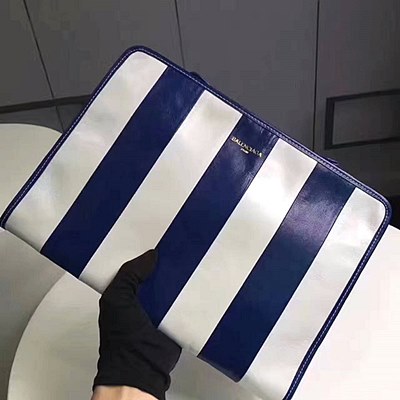 발렌시아가 홀리데이 컬렉션 바자 파우치