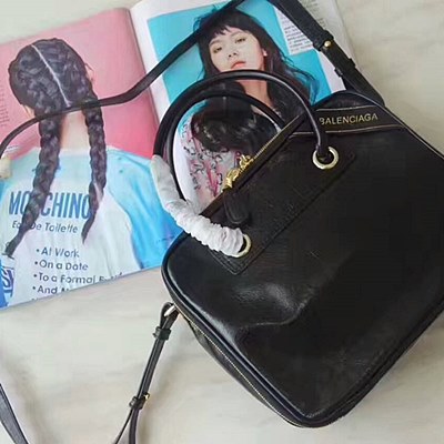 발렌시아가 스트랩 토드 백  -블랙