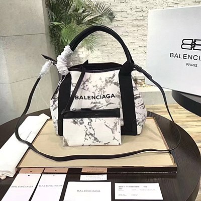 발렌시아가 네이비 카바스 XS