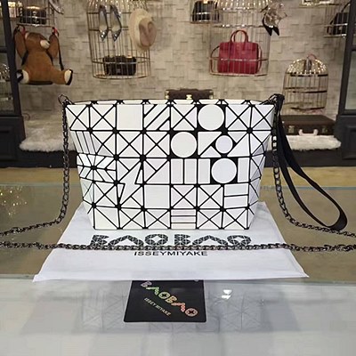 이세이미야케 CHORD 바오바오 숄더 백