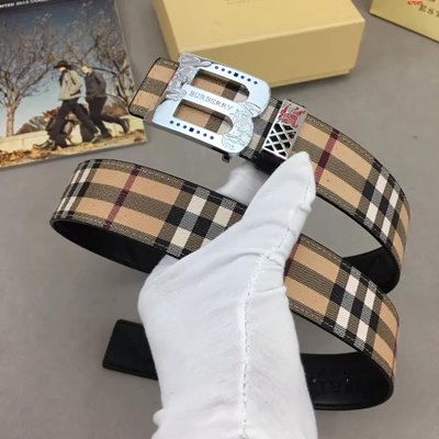 버버리 남성 벨트 BUBT0021