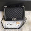 샤넬 램스킨 쉐브론 보이 백 28
