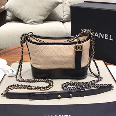 샤넬 A91810 가브리엘 스몰 호보 백 베이지 카프스킨