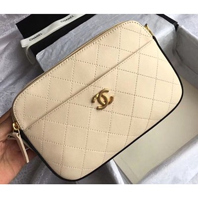 샤넬 A57575 카프스킨 카메라 케이스 백 
