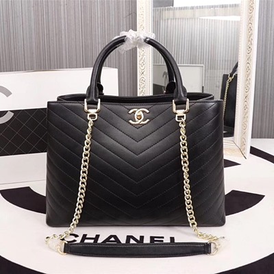 샤넬 A85584 카프스킨 레더 토트 백 블랙