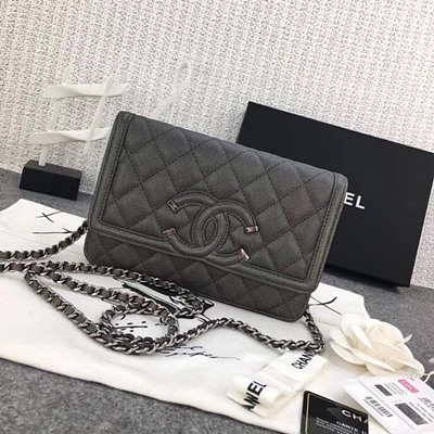 샤넬 A88447 클래식 클러치 체인 그레인드 카프스킨 실버 톤 메탈 