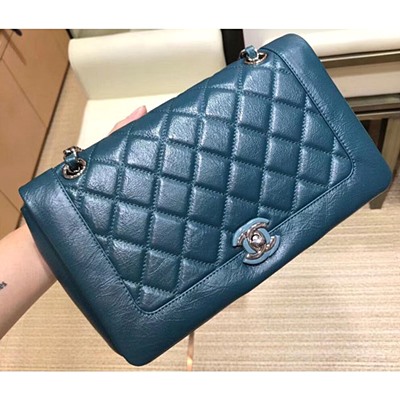 샤넬 A57602 크럼플드 카프스킨 비 퀄티드 플랩 백 
