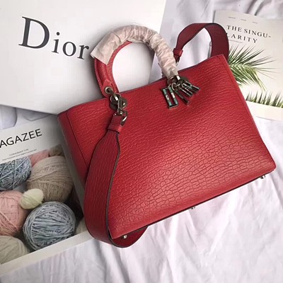디올 램스킨 Lady Dior 라지 백 M0584VQAL M030 레드