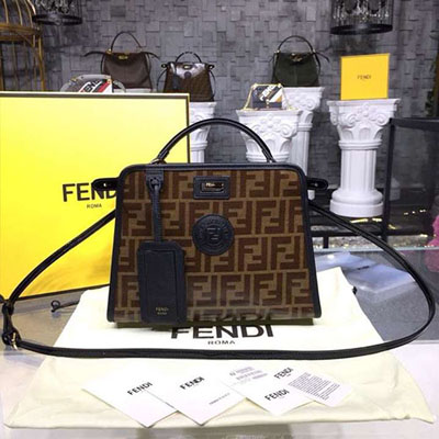 펜디 피카부 디펜더 미니 23cm