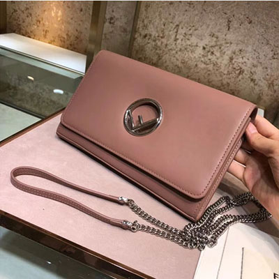펜디 로고 체인 백 22cm