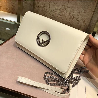 펜디 로고 체인 백 22cm