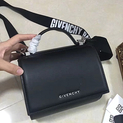 지방시 스몰 판도라 Box 오리지널 카프스킨 18cm