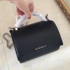 지방시 스몰 판도라 Box 오리지널 러빙패턴 가죽 18cm