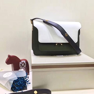 마르니 트렁크 멀티컬러 숄더백
