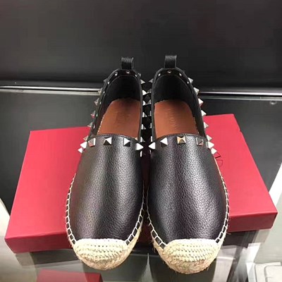 발렌티노 락스터드 에스파듀 블랙