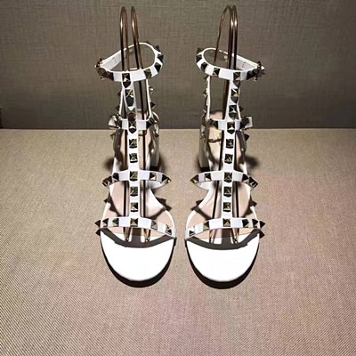발렌티노 락스터드 샌들 화이트