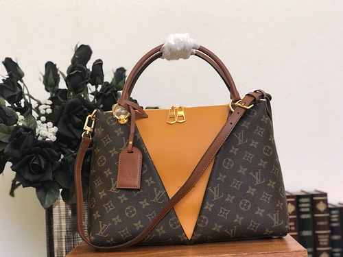 루이비통 M43951 V Tote MM 모노그램 