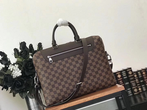 루이비통 M41438 모노그램 토일렛 포쉐트 26 월드 투어 