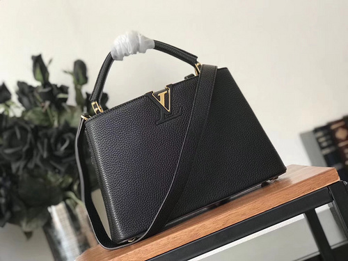 루이비통 M94755 카퓌신 BB 갈렛