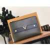 루이비통 M62092 포쉐트 에센셜 V 에피 