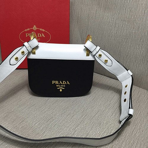 프라다 파이오니어 백 PIONNIÈRE BAG  1BD039