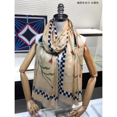 디올 스카프