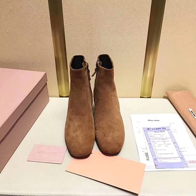 미우미우 여성부츠
