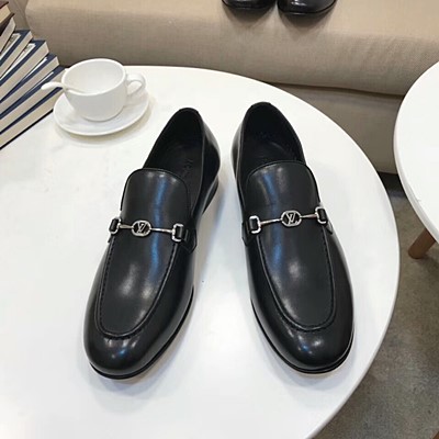 루이비통 남성 구두  블랙