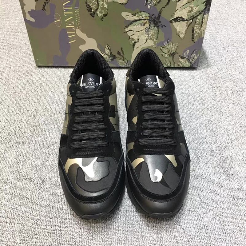 발렌티노 스니커즈