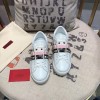 발렌티노 스니커즈