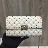 발렌티노 락스터드 스파이크 클러치 72610 white