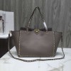 발렌티노 락스터드 라지 토드 0973 grey