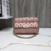 발렌티노 락스터드 스몰 가죽 숄더 백 A77562 pink