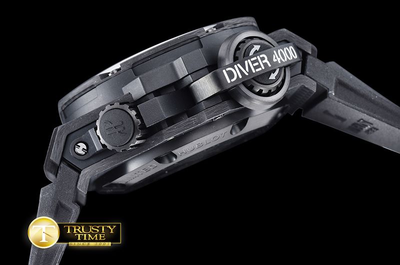 위블로 King Power OceanGraphic 4000 CF/RU Black V6F A7750 -HUB0338B