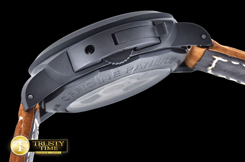 파네라이 PAM441 CarboTech GMT PVD/LE Black Asia 23J -PN441NLE