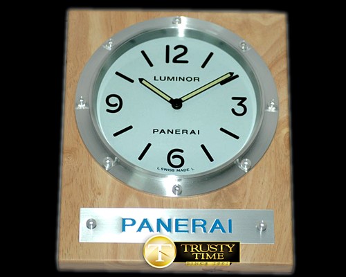 파네라이 Pam 255 Style Wall Clock White/Beech Finish Swiss Qtz -PACC053