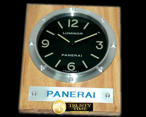 파네라이 Pam 255 Style Wall Clock Black/Beech Finish Swiss Qtz -PACC054