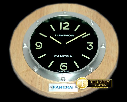 파네라이 Pam 112 Style Wall Clock Black/Beech Finish Swiss Qtz -PACC060
