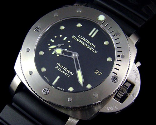 파네라이 Pam 305 L Submersible TI/RU Black A7750 -PN305RU
